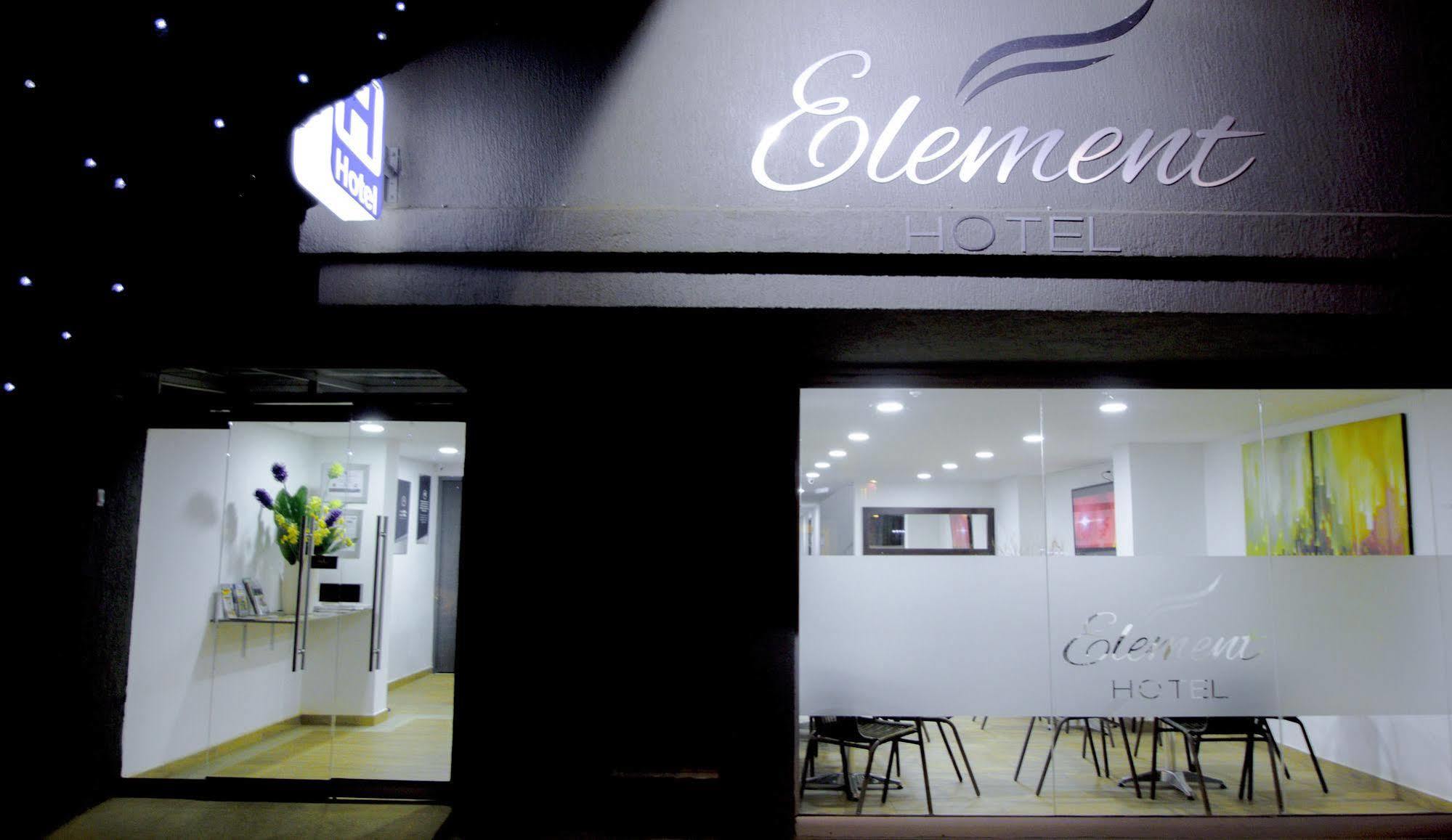 Element Hotel Medellin Bagian luar foto