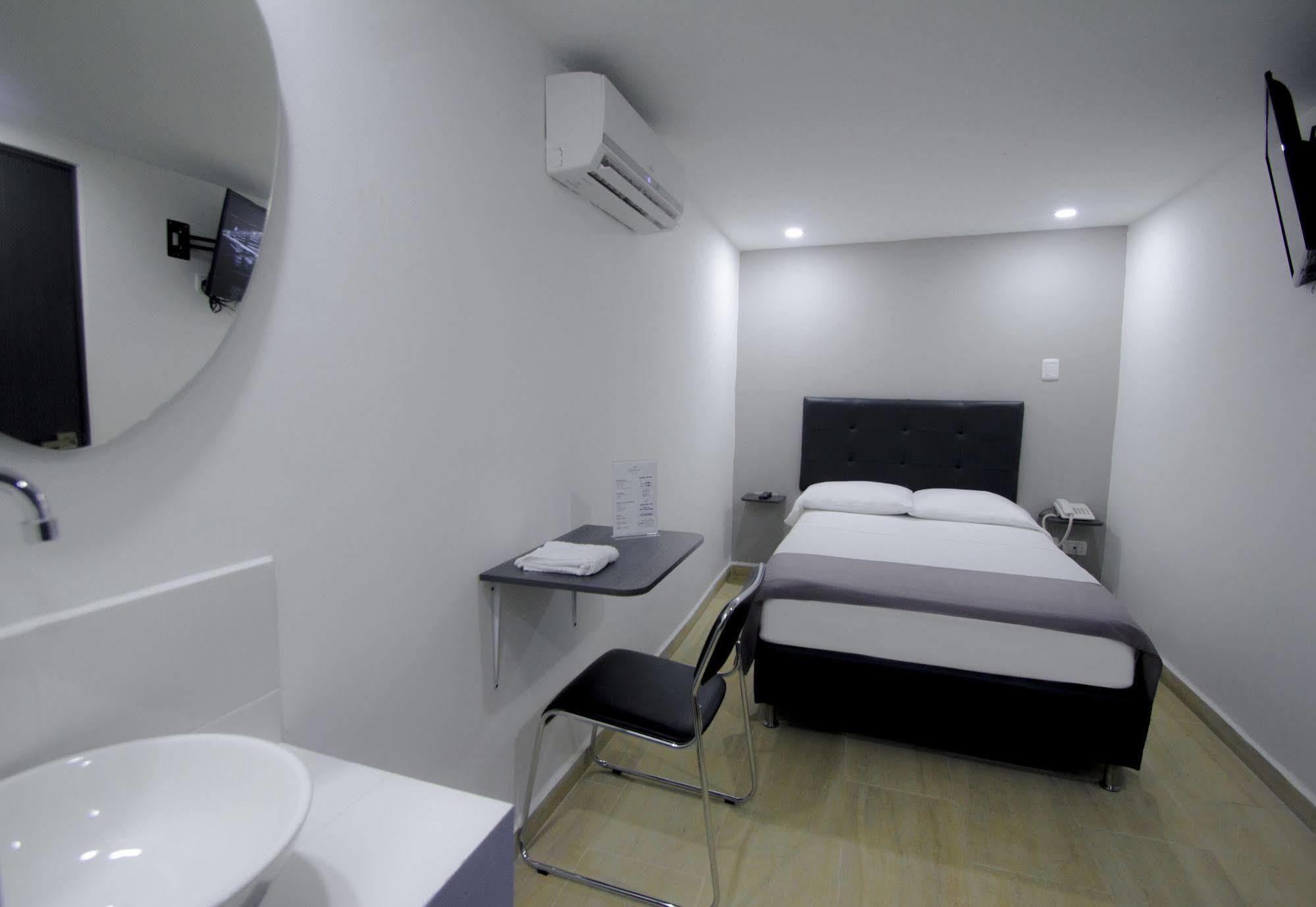 Element Hotel Medellin Bagian luar foto