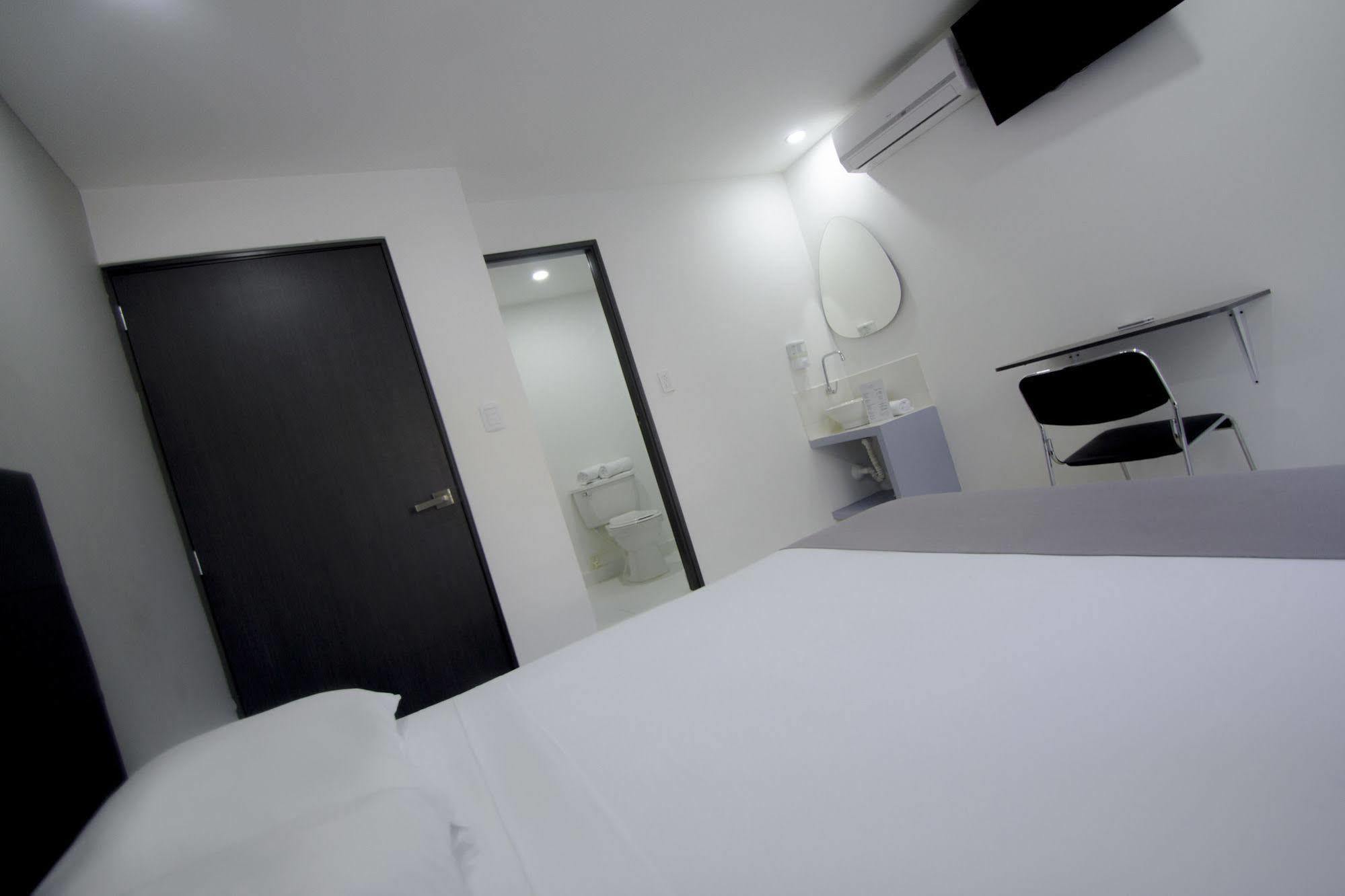 Element Hotel Medellin Bagian luar foto