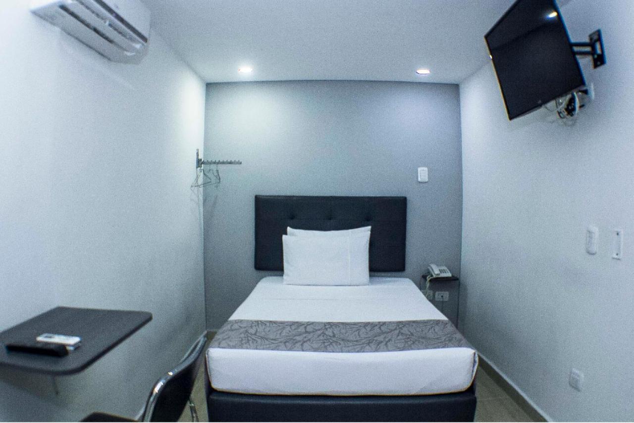 Element Hotel Medellin Bagian luar foto